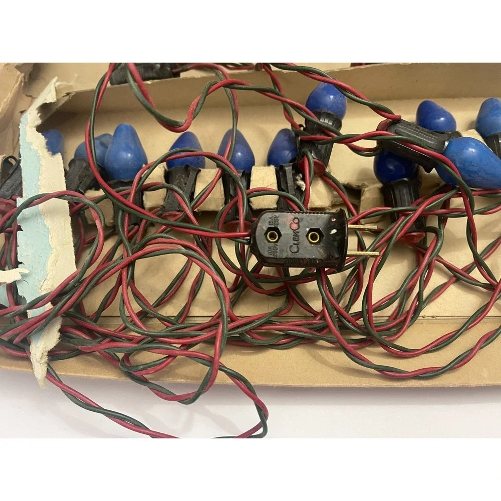 Vintage Holiday Blue Lights 15 Count Christmas Tree Lights